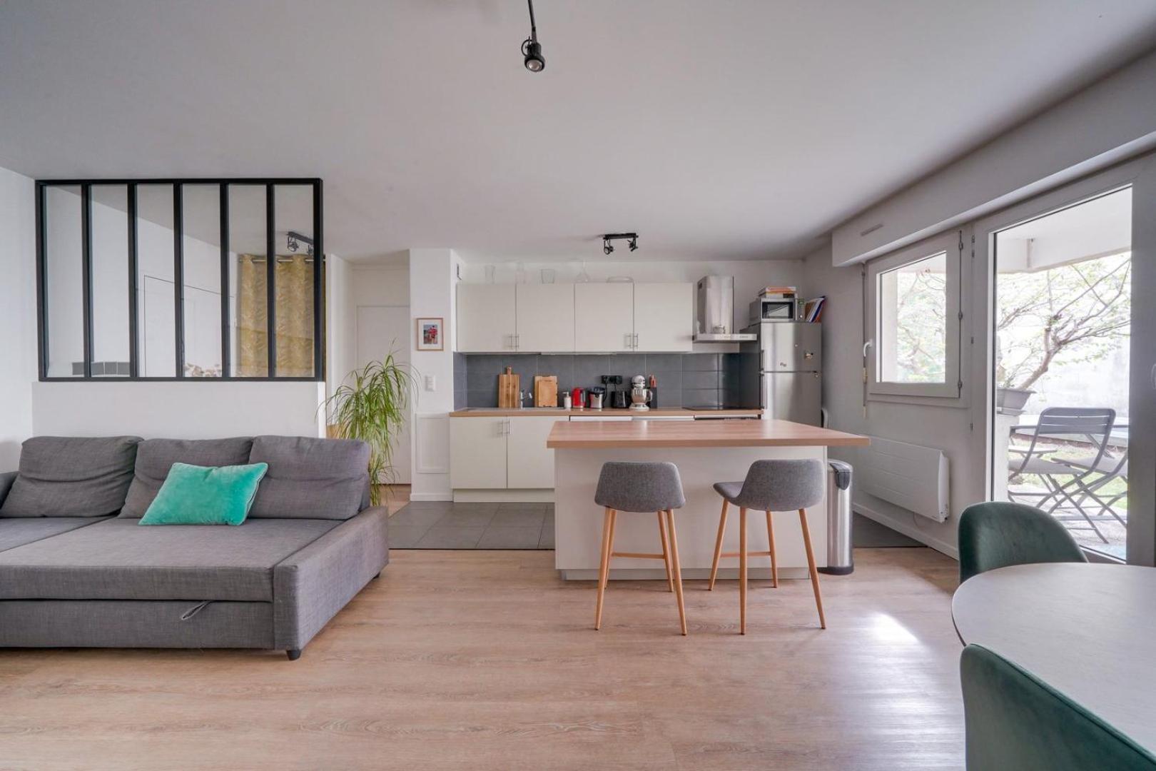Pleasant Flat In Bordeaux With Terrace And Parking Leilighet Eksteriør bilde