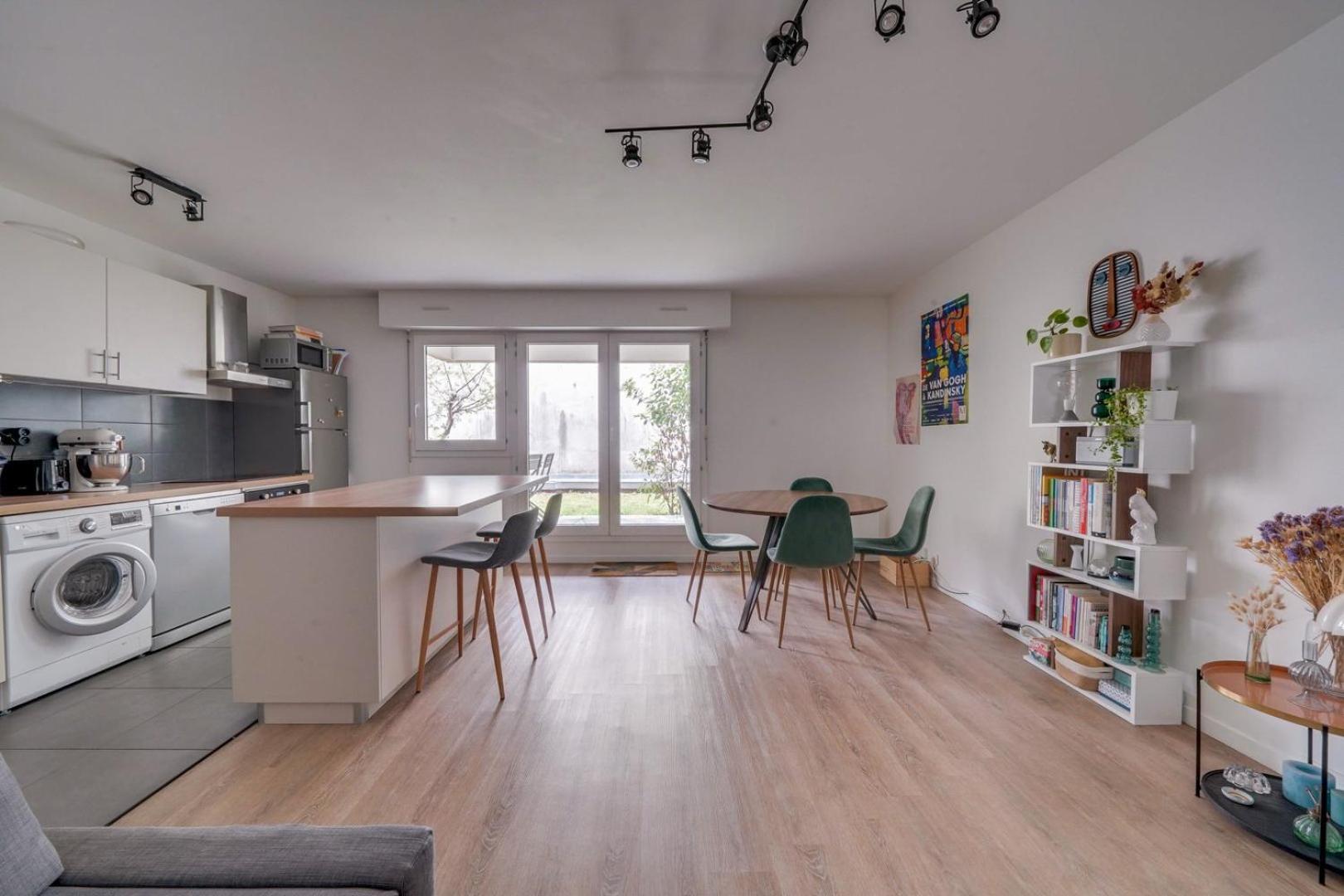 Pleasant Flat In Bordeaux With Terrace And Parking Leilighet Eksteriør bilde